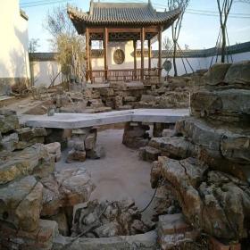 驳岸石